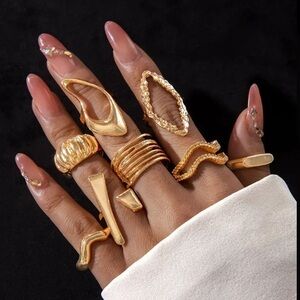 Set of 8 Contemporary Gold Rings